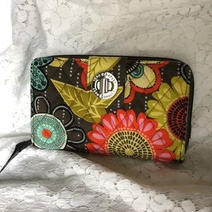 NWOT Vera Bradley Flower Shower Turnlock Wallet